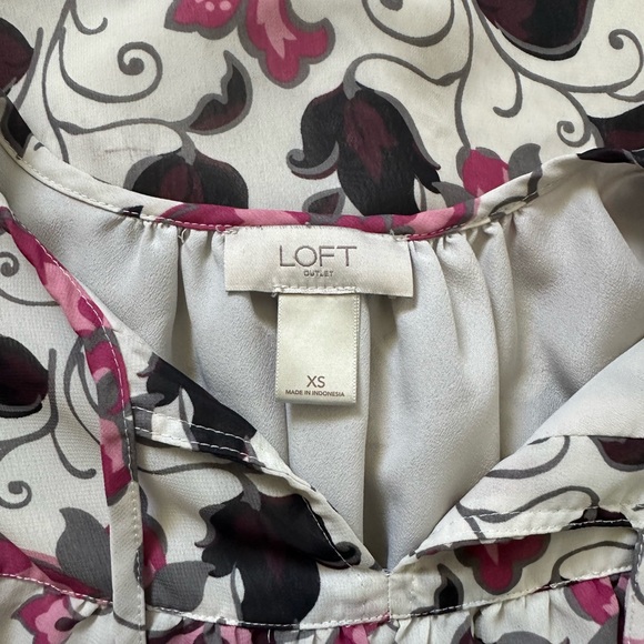 EUC Ann Taylor LOFT Floral Shirt Dress Blouse in black & pink - Picture 3 of 8